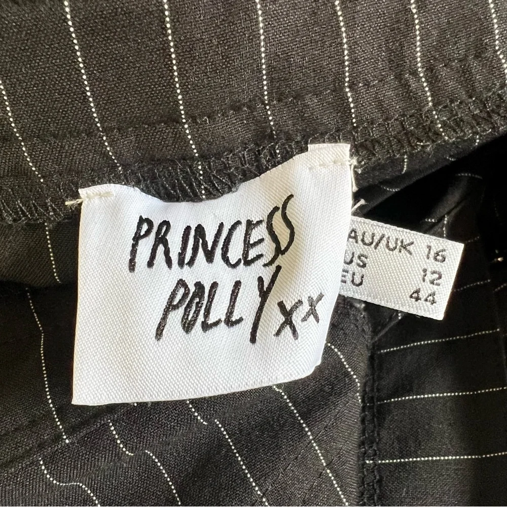 Princess Polly Hayden Black  White Pinstripe Print Wide Leg Overalls Size 12 - Picture 11 of 15